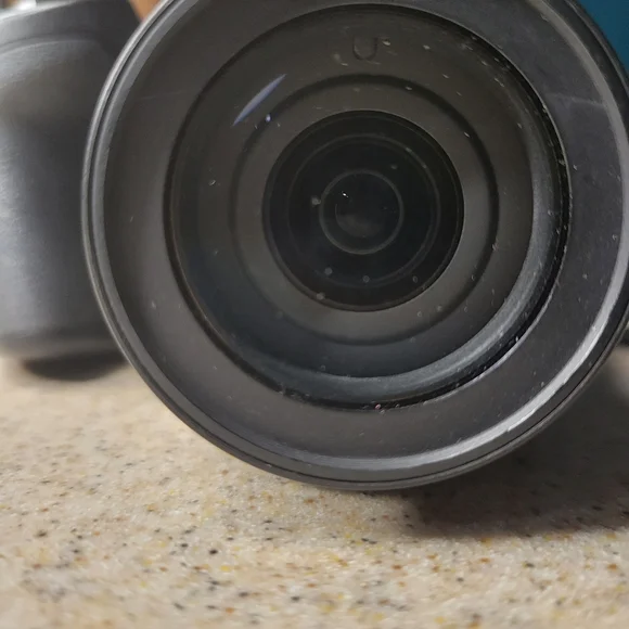 Canon SX410 IS camera,2 chargers and  7 batteries - Picture 7 of 7